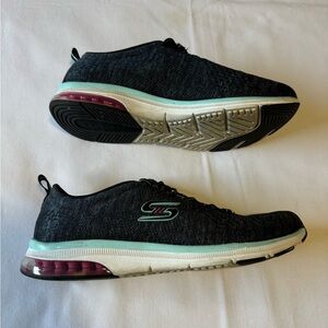 Sketchers Relaxed Fit shoes.   Size 8